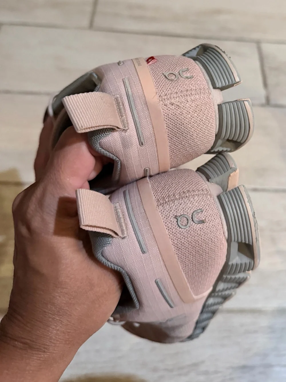 On Cloud Women’s Waterproof Sneakers  Shoes, pink Rose Lunar- size 6 clean